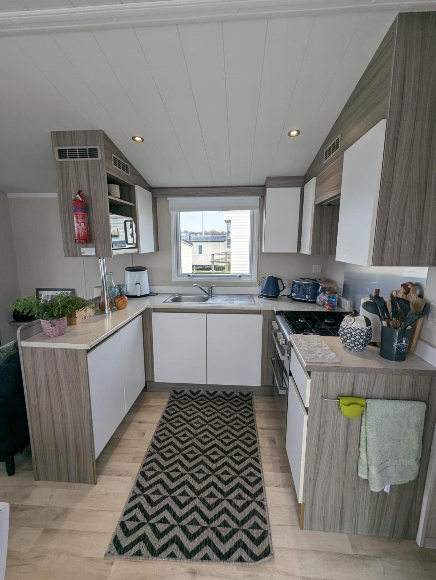Beautifully Presented Dog Friendly Caravan On Very Popular Littlesea Holiday Haven Park Weymouth Wyke Regis Kültér fotó