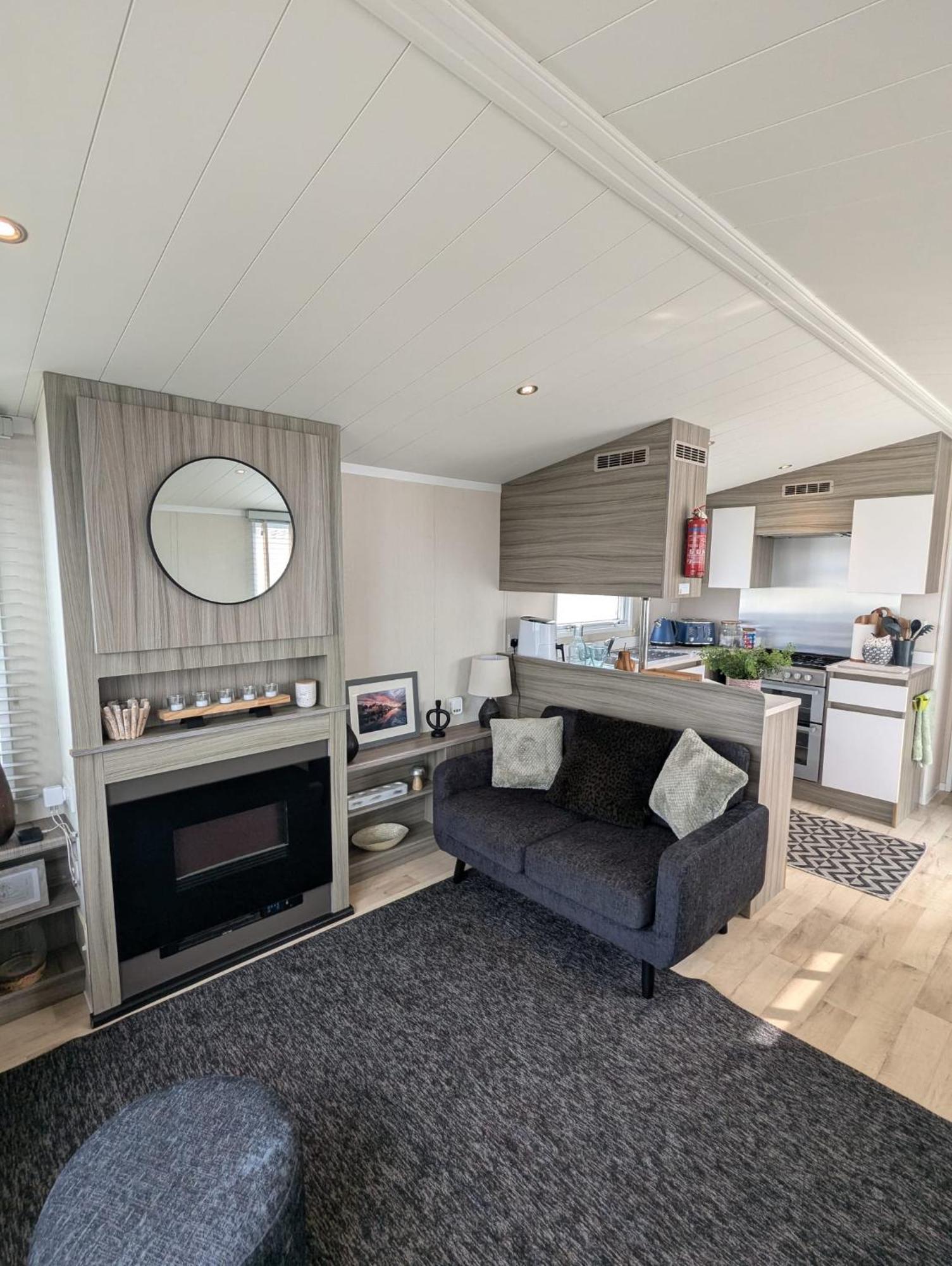 Beautifully Presented Dog Friendly Caravan On Very Popular Littlesea Holiday Haven Park Weymouth Wyke Regis Kültér fotó