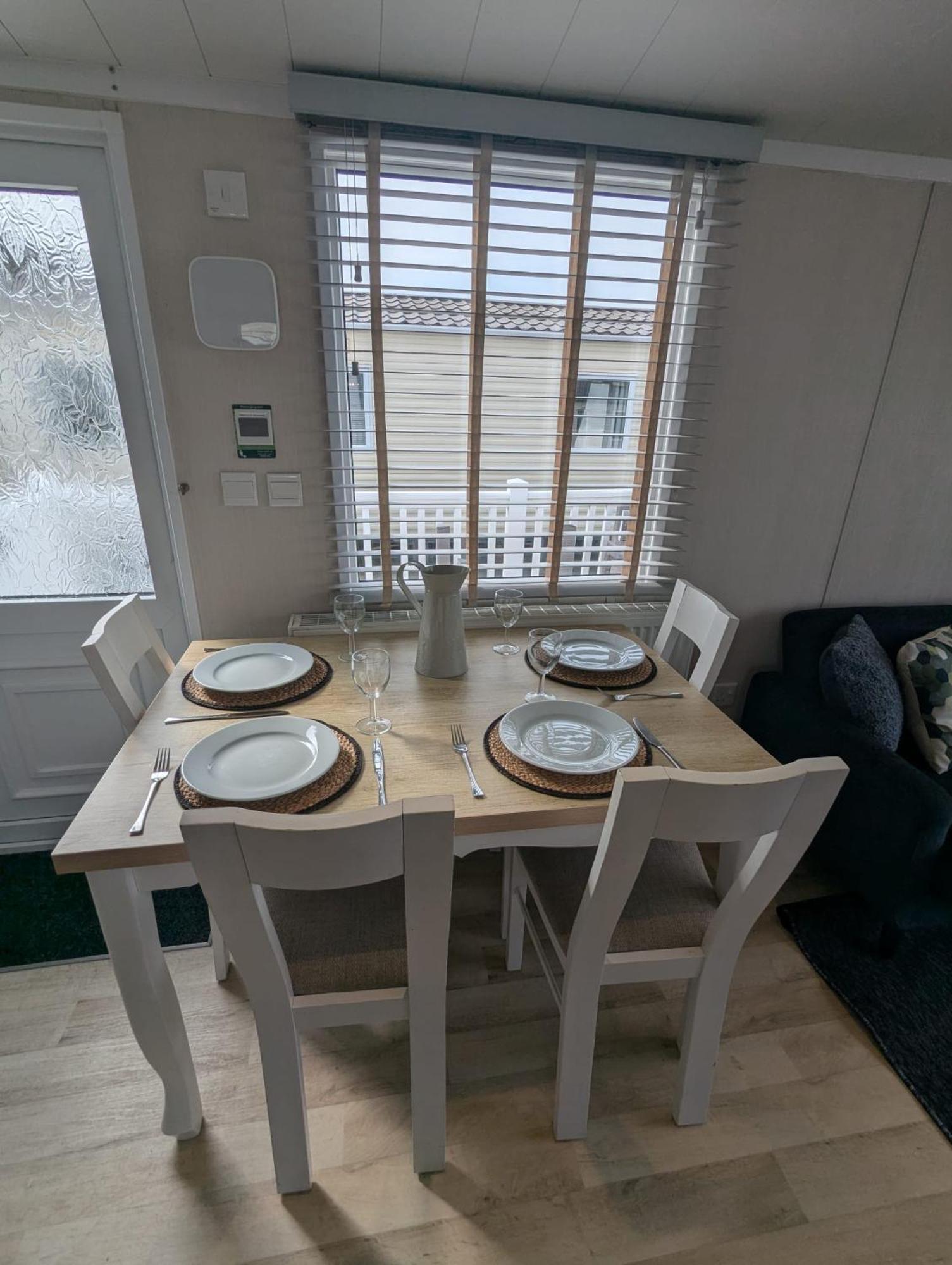 Beautifully Presented Dog Friendly Caravan On Very Popular Littlesea Holiday Haven Park Weymouth Wyke Regis Kültér fotó