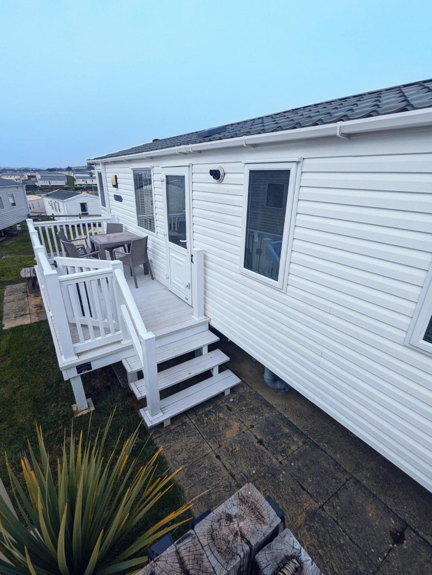 Beautifully Presented Dog Friendly Caravan On Very Popular Littlesea Holiday Haven Park Weymouth Wyke Regis Kültér fotó